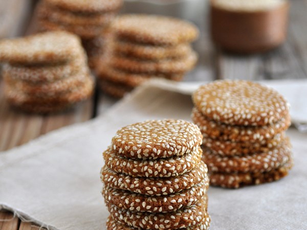 Honey-tahini cookies