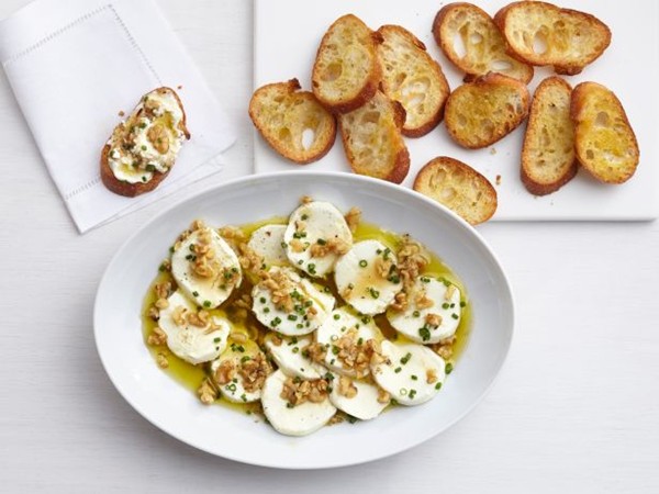 Honey-walnut goat cheese