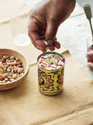 Honey yogurt drink (Dahi ra maha)