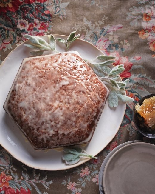 Honeycomb cake