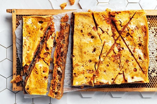 Honeycomb cookie bars