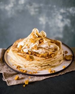 Honeycomb cream pancakes