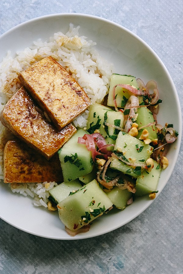 Honeydew salad with peanuts and lime