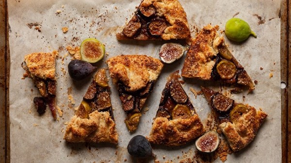 Honeyed fig and walnut galette