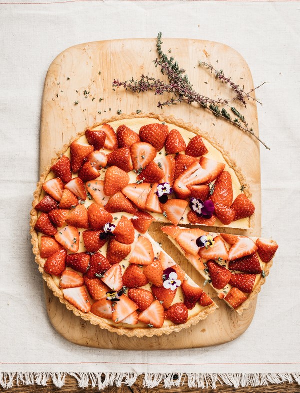 Honeyed goat cheese and strawberry tart