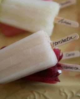 Horchata popsicles (Paletas de horchata)