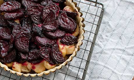 Horseradish and beetroot tart with balsamic glaze