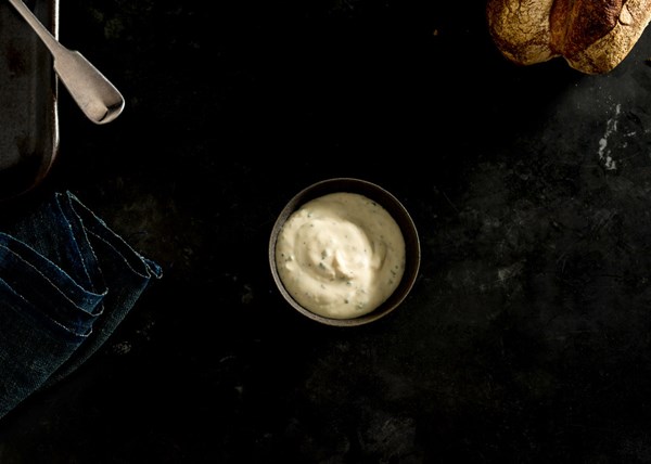 Horseradish crème fraîche sauce
