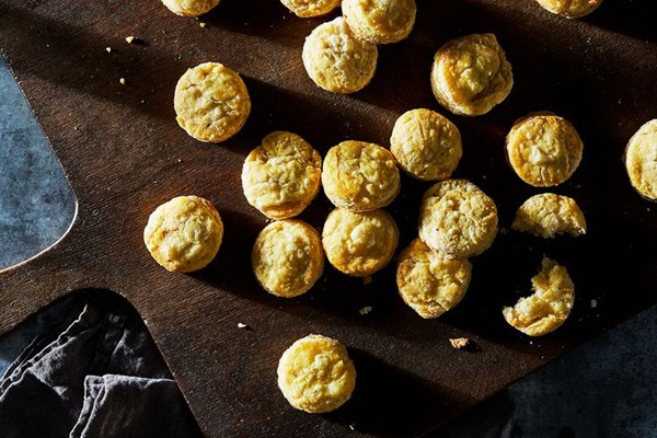Horseradish scones