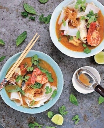 Hot & sour fish stew (Tom yum goong)