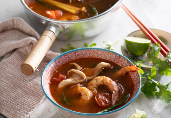 Hot & sour seafood soup (Tom yum)