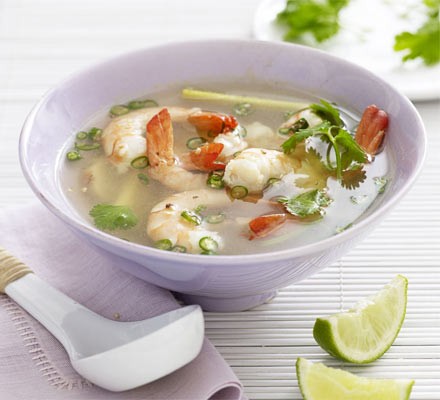 Hot & sour (Tom yum) soup with prawns