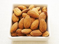 Hot and spicy nuts