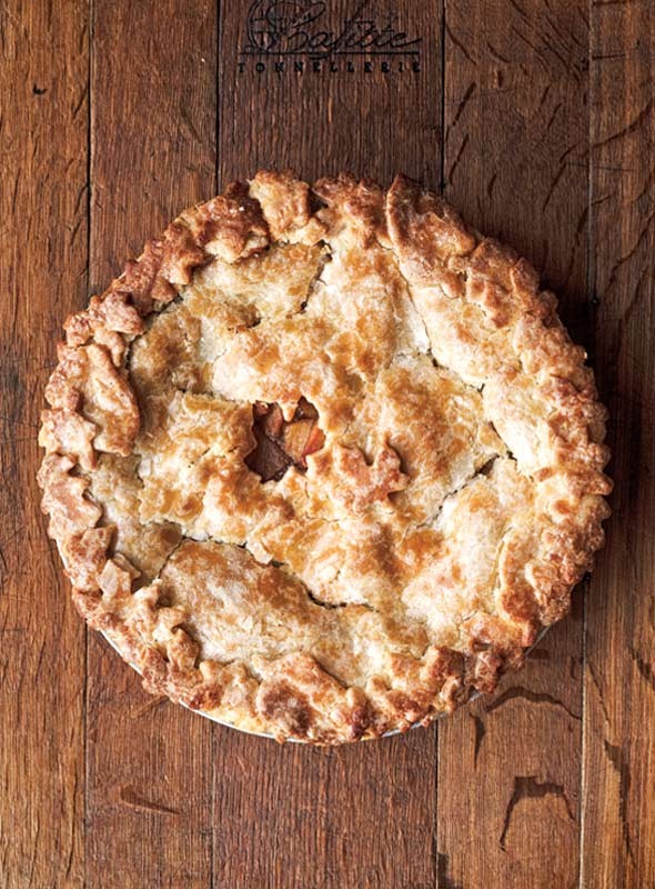 Hot buttered rum apple pie