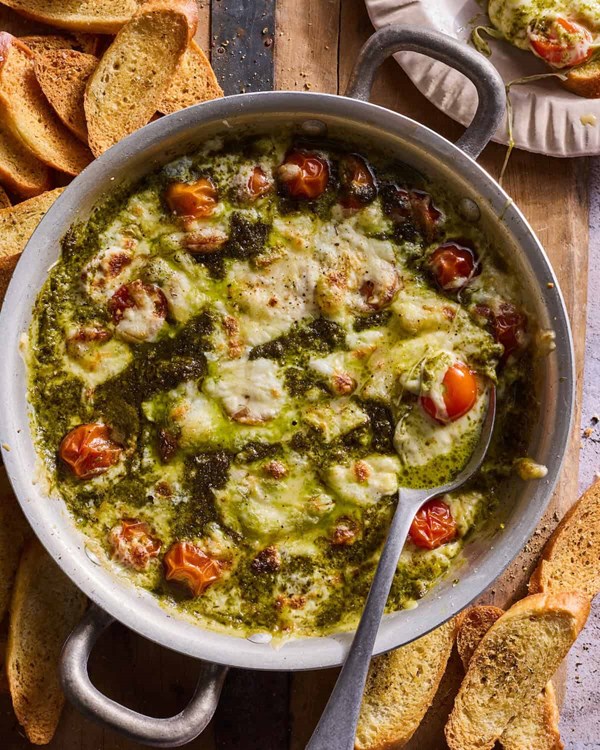 Hot Caprese dip