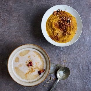Hot carrot cake and walnut smoothie bowl