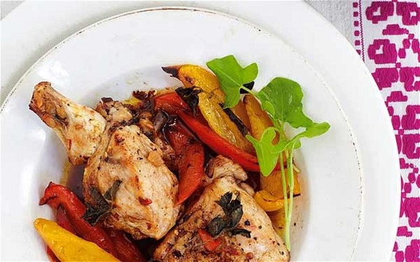 Hot chicken with peppers and chilli
