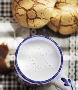 Hot coconut masa drink (Atole de coco)