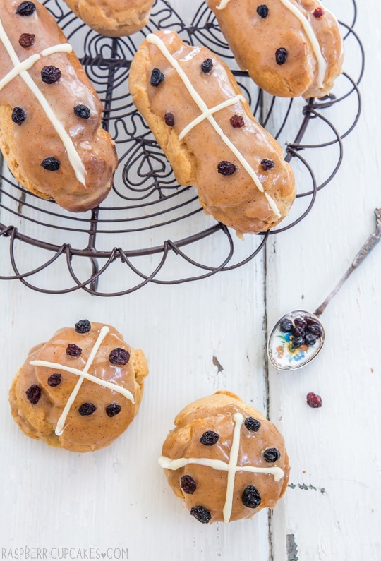 Hot cross bun eclairs