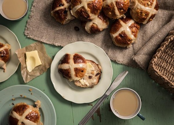 Hot cross buns