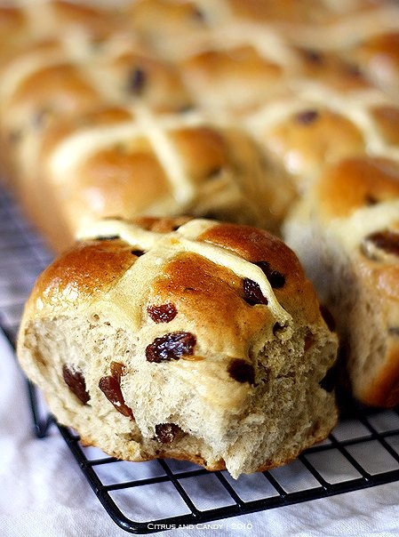 Hot cross buns