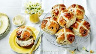 Hot cross buns