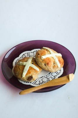 Hot cross scones