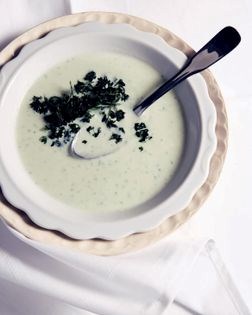 Hot cucumber soup with deep-fried parsley