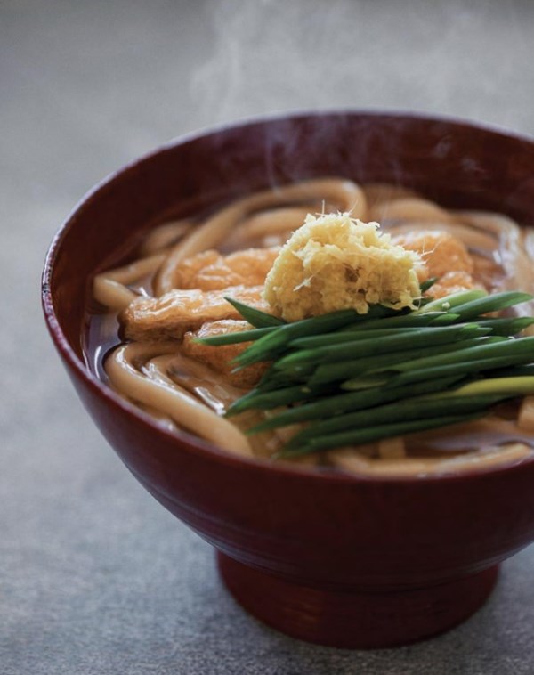 Hot dashi soup udon with ginger 