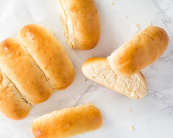 Hot dog buns