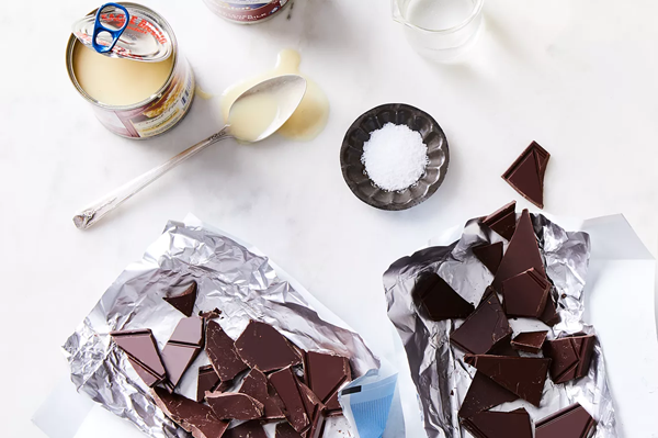 Hot fudge sauce