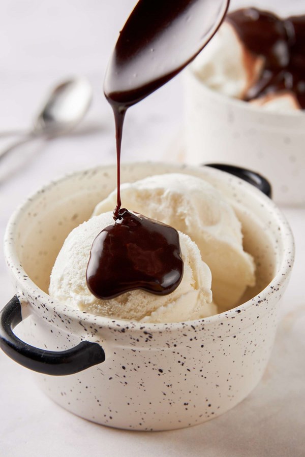 Hot fudge sauce