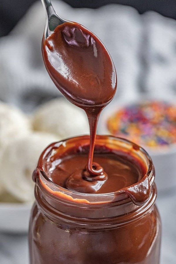 Hot fudge sauce