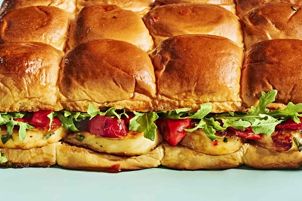 Hot honey halloumi sliders