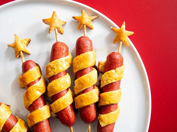 Hot honey-mustard firecracker hot dogs