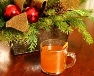 Hot mulled cider