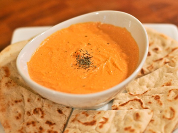 Hot pepper and cheese dip (Tyrokafteri)