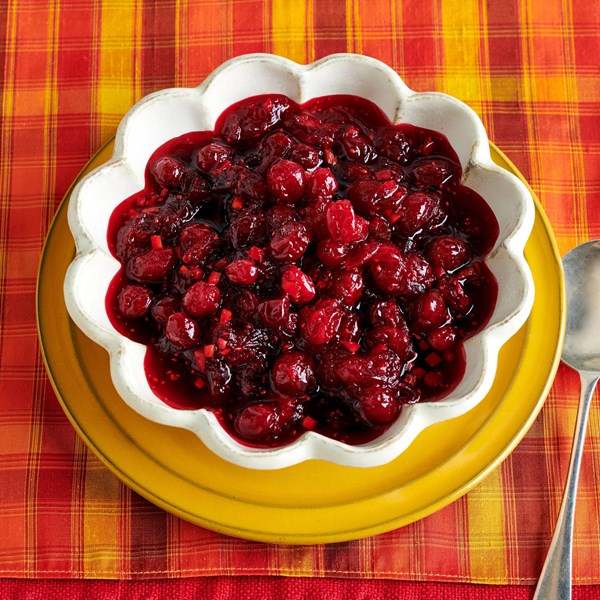 Hot pepper cranberry sauce