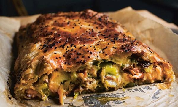 Hot smoked fish and leek pie