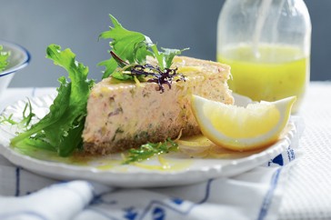 Hot-smoked salmon cheesecake