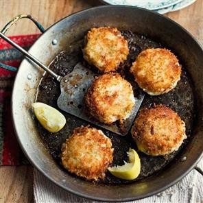Hot-smoked salmon fishcakes
