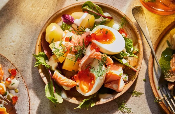 Hot smoked salmon, potato & salmon caviar salad with buttermilk dressing