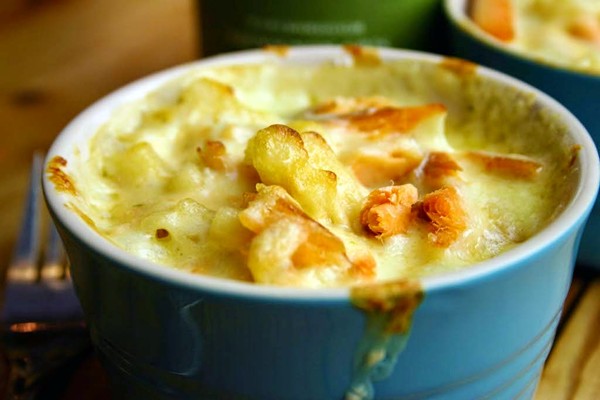 Hot smoked trout mac n cheese