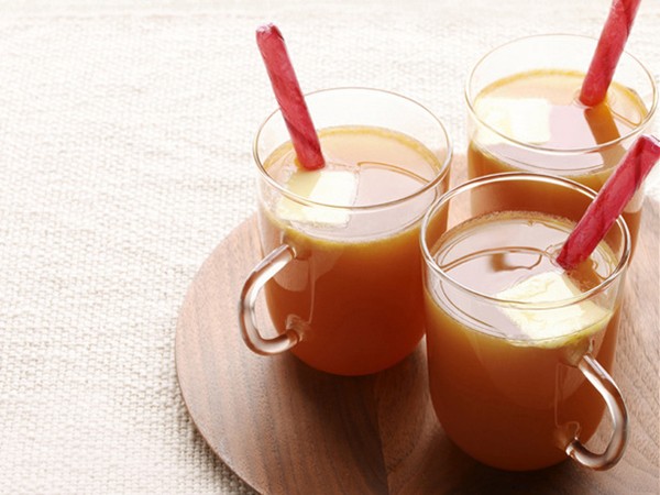 Hot spiced cider