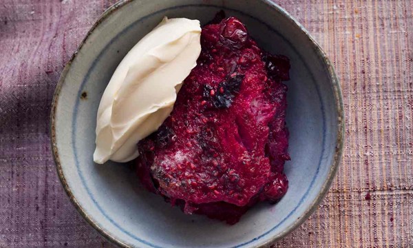 Hot summer pudding with sloe gin