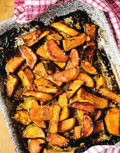 Hot sweet potato wedges with jerk butter