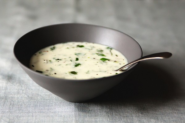 Hot yogurt and barley soup