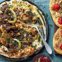 Houmous with lamb, cauliflower and pine nuts