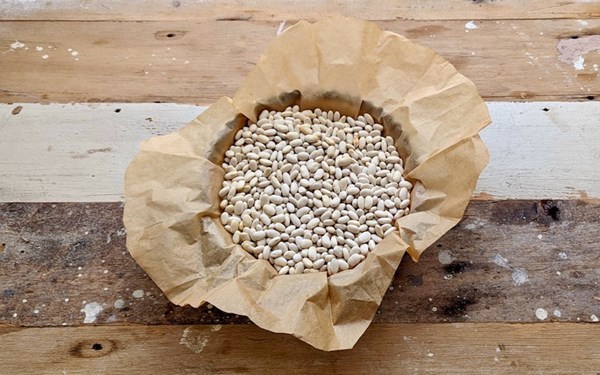 How to blind bake a pie crust