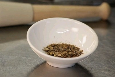 How to bruise spices